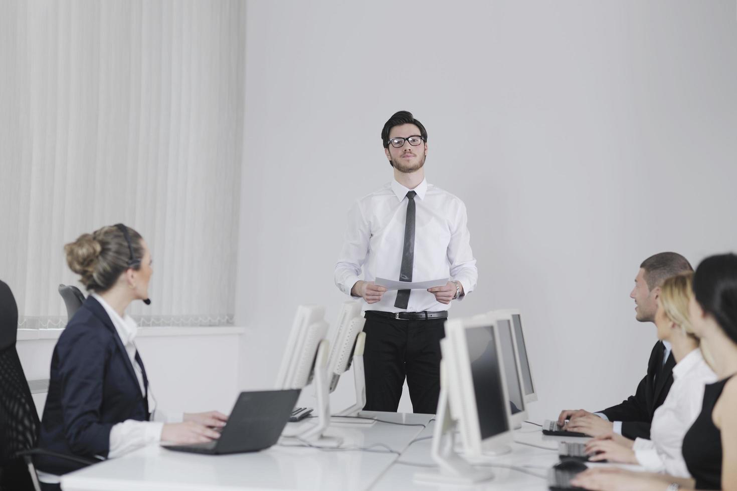 Home business-people-group-working-in-customer-and-help-desk-office-free-photo